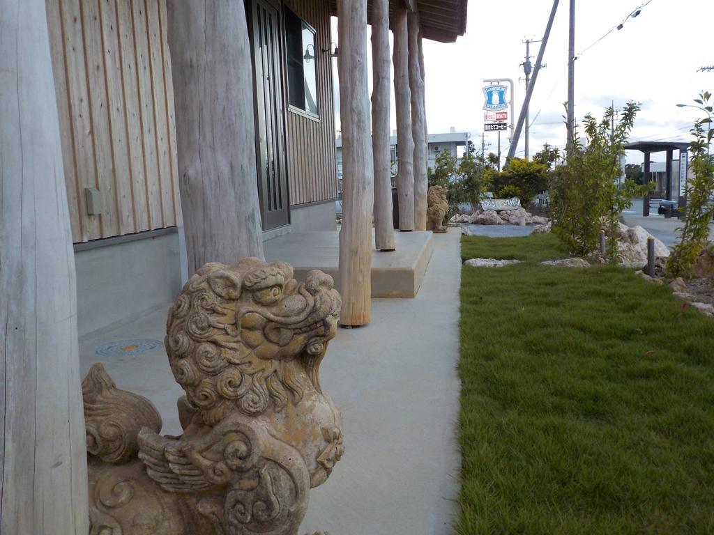 Pension Snadun Ginoza Exterior photo